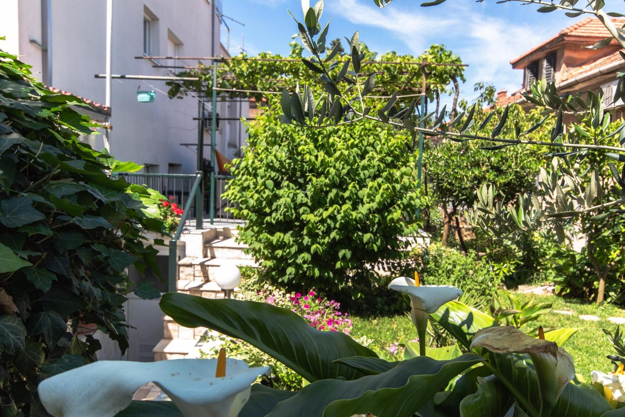 Marjan Hill 3-Br Apt,5 Guests Private Garden Near Beach Сплит Экстерьер фото