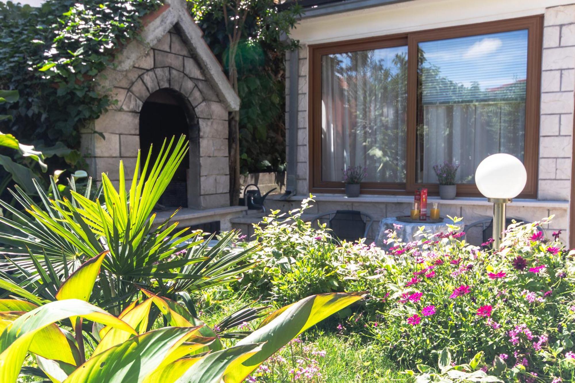 Marjan Hill 3-Br Apt,5 Guests Private Garden Near Beach Сплит Экстерьер фото